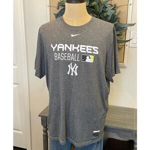 Nike Gray Yankees Baseball Tee